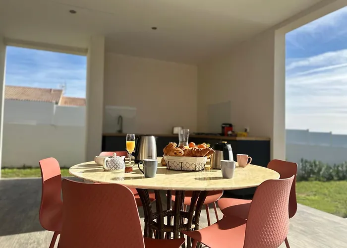 Spacieuse Standing De 220m2 * Aleria (Corsica)