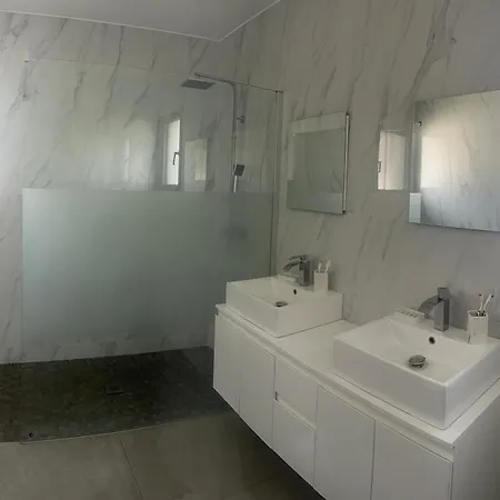 Spacieuse Standing De 220m2 Hébergement de vacances Aléria