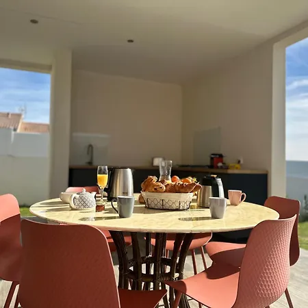 Spacieuse Standing De 220m2 * Aleria (Corsica)