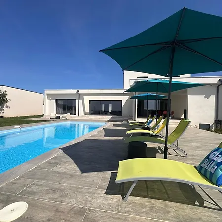 Spacieuse Standing De 220m2 A 5 Minutes Des Plages Dom wakacyjny