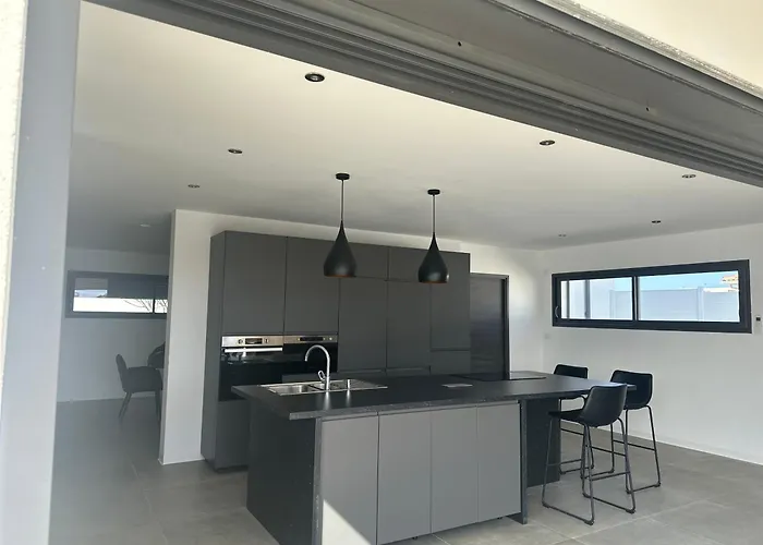 Spacieuse Standing De 220m2